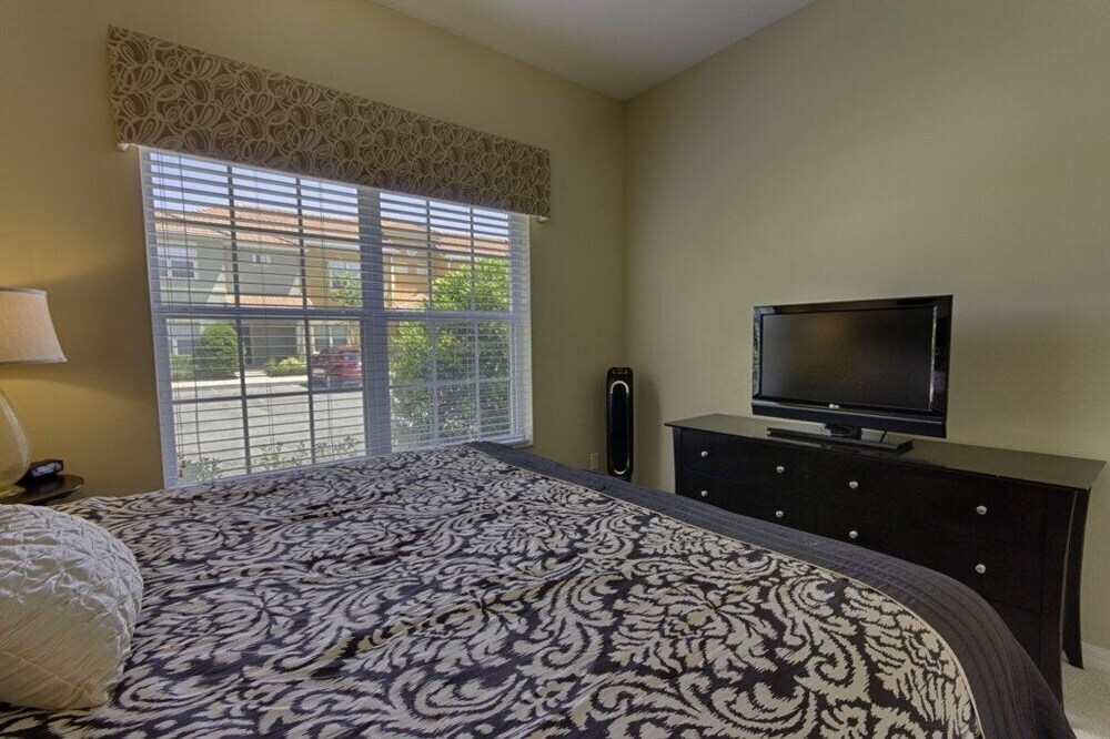 5 Br Townhome in Paradise Palms Resort - BRM 1617