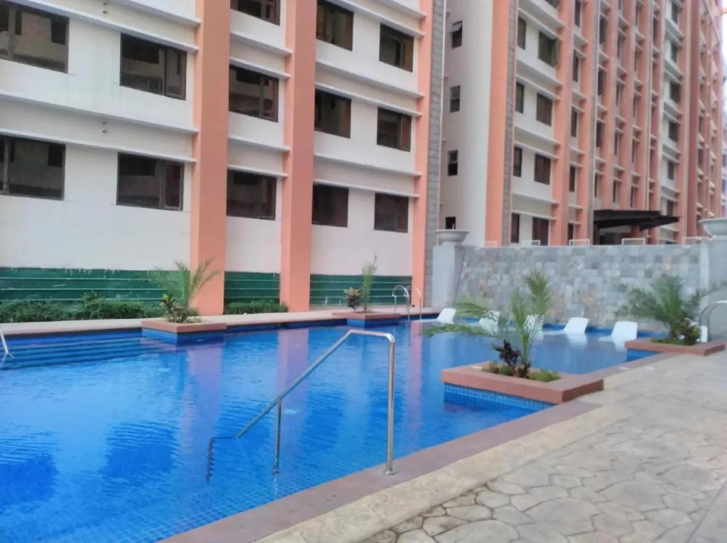 OYO 724 Paseo Verde At Real Condominium