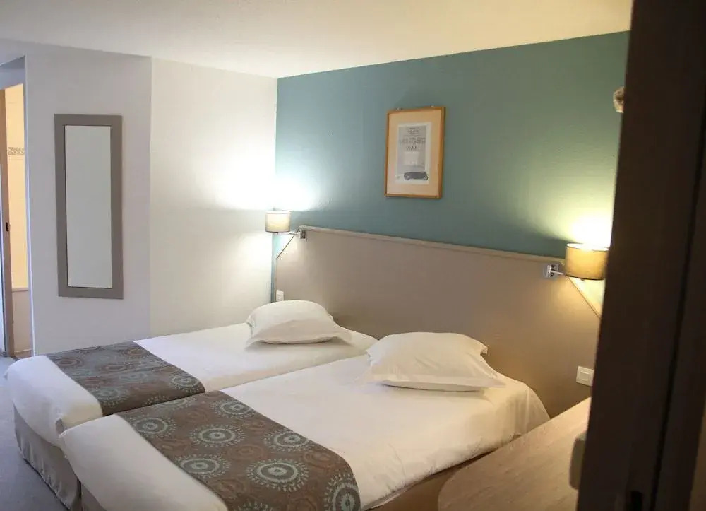 Doubs Hotel - Hostel