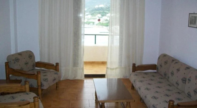 Marou Hotel