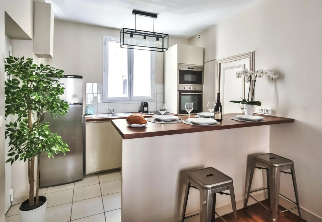 B 831 - Family Apartment - Montparnasse