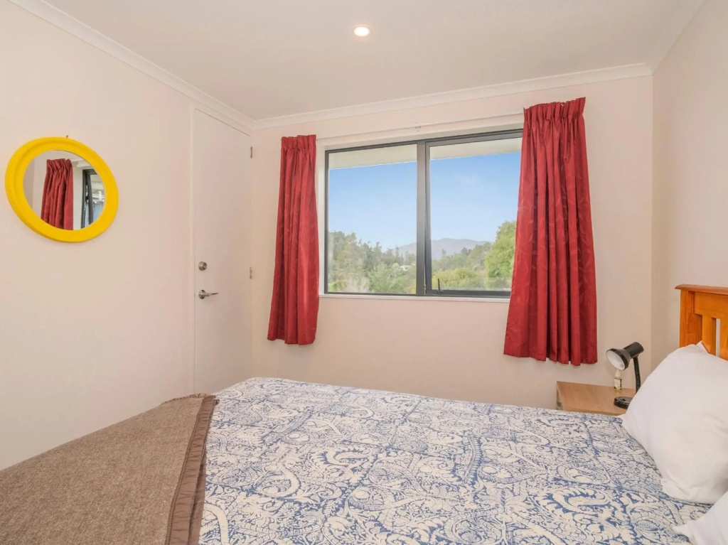 Manuka Lodge - Tairua Holiday Home