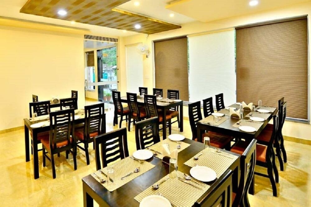 Hotel mukund villas