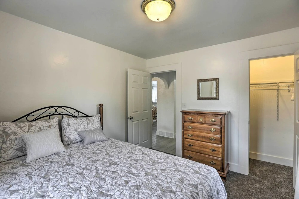 Trendy Denver Getaway ~ 4 Mi to Downtown!