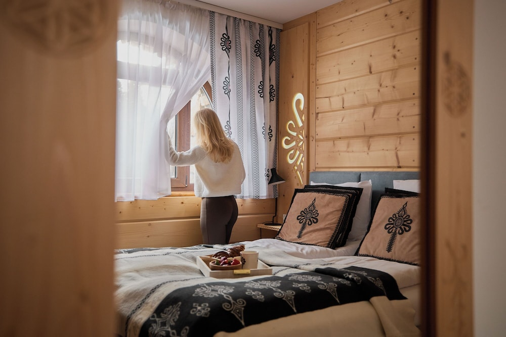 Karpielówka Hot Tub & Mountain View by Downtown Apartments