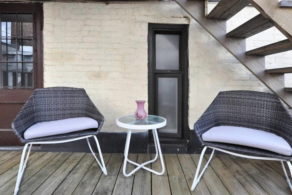 Two Bedroom Apartment in the Plateau