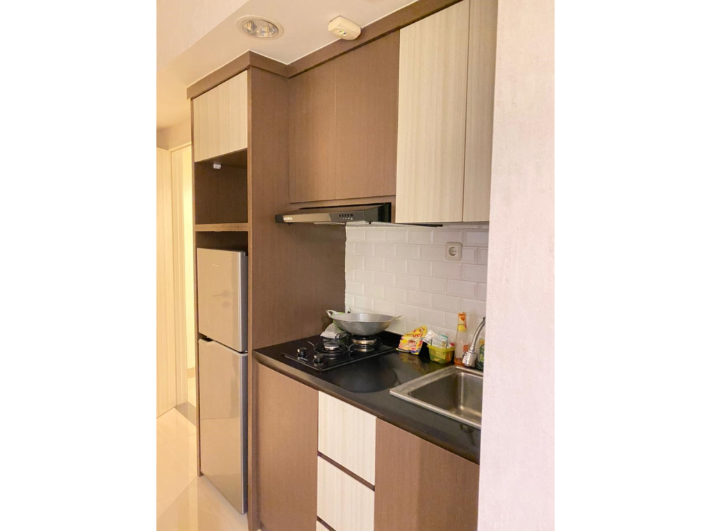 Enjoy Living Studio Room at High Floor Grand Kamala Lagoon Apartment By Travelio