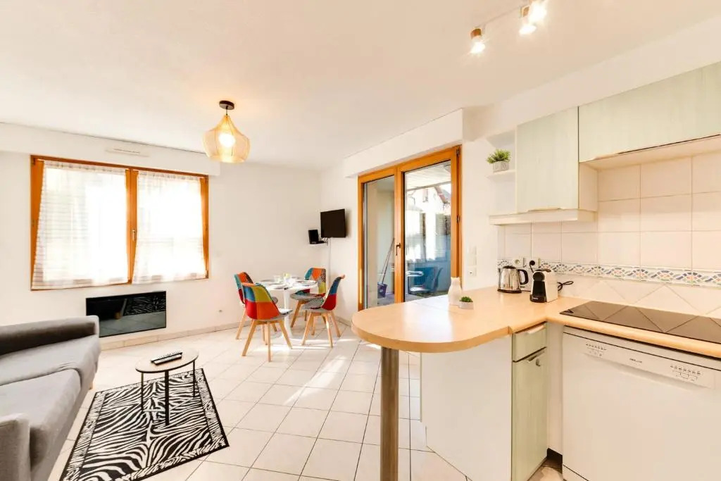 Villa Pasteur - Apartment for 4 pers by the Lake