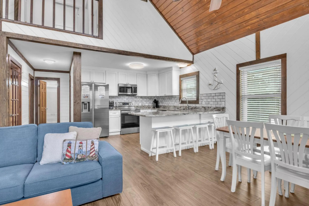Salty Dawg by Oak Island Accommodations