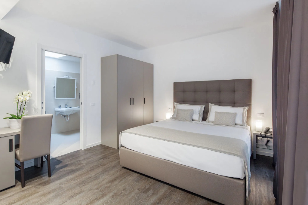 Отель Studio Inn Centrale & Milano Urban Padel