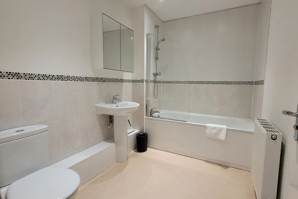 House of 4 Chimneys by Your Lettings UK