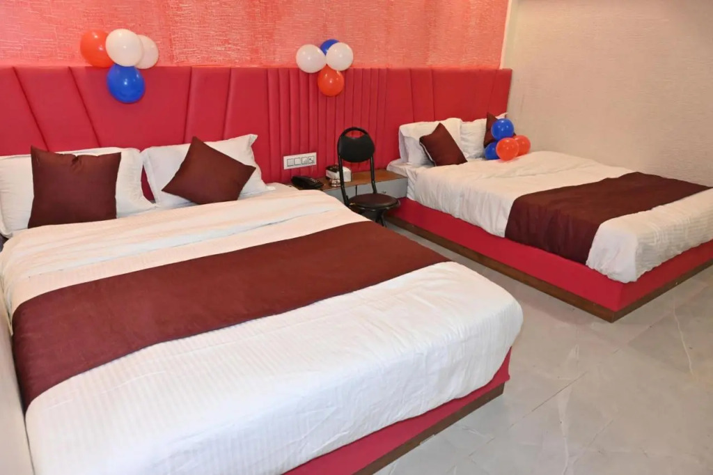 Hotel Avadh Palace, Subhash Bridge, RTO Circle, Ahmedabad