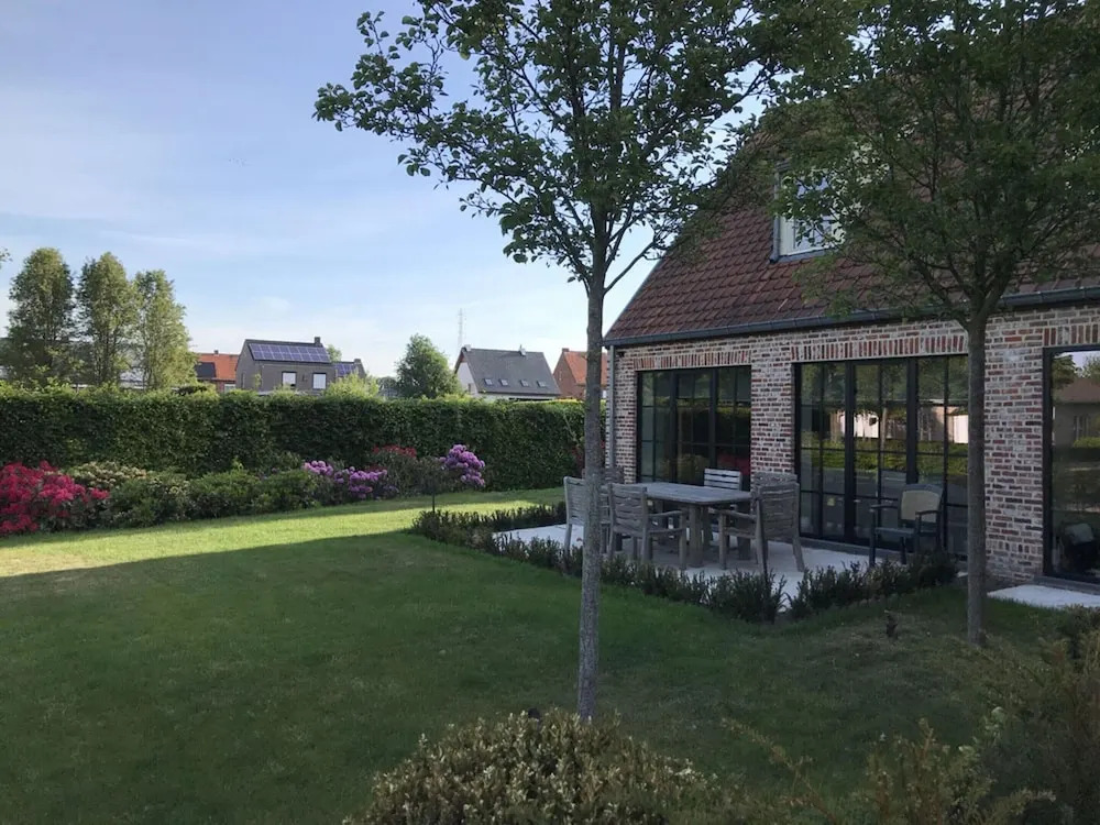 Rosselaer Villa With Pool