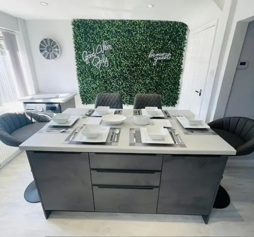 Perfect 3 Bedroom Home - Contractors & Families