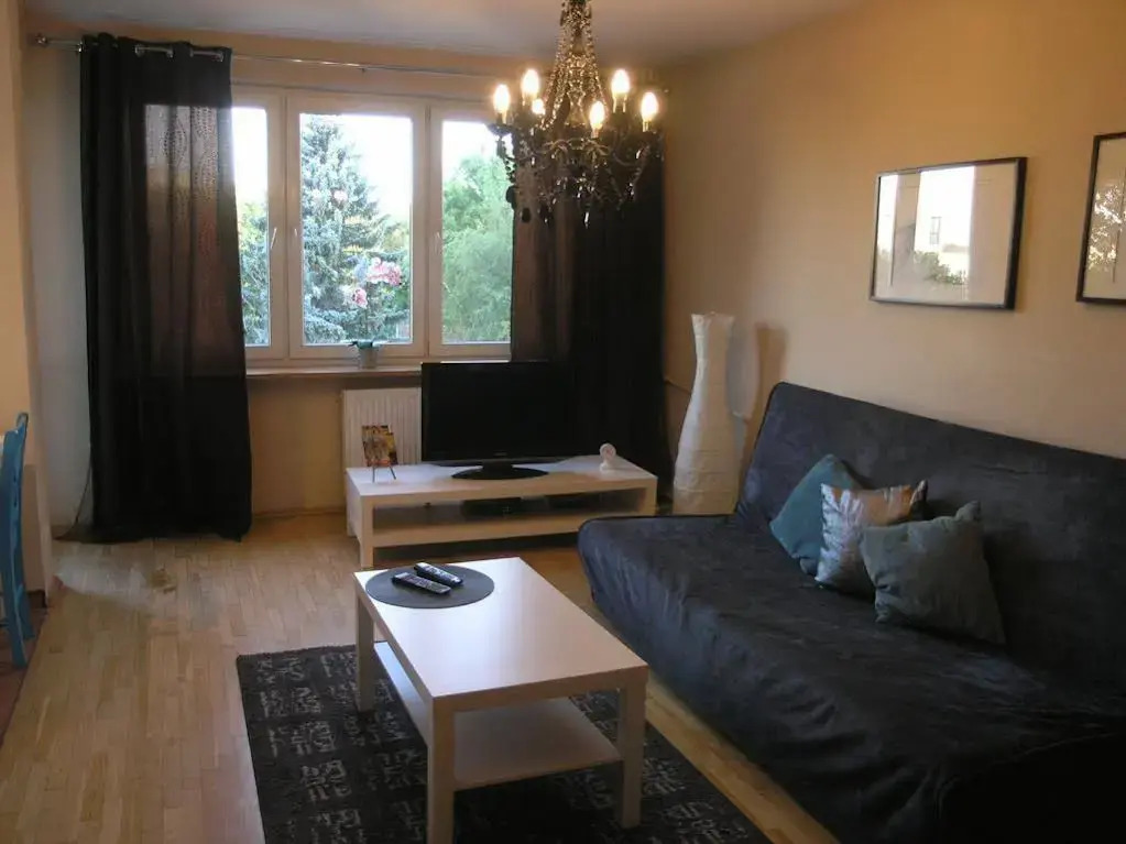 PiotrApartments - Mokotów Broniwoja - Stylish Studio near Metro