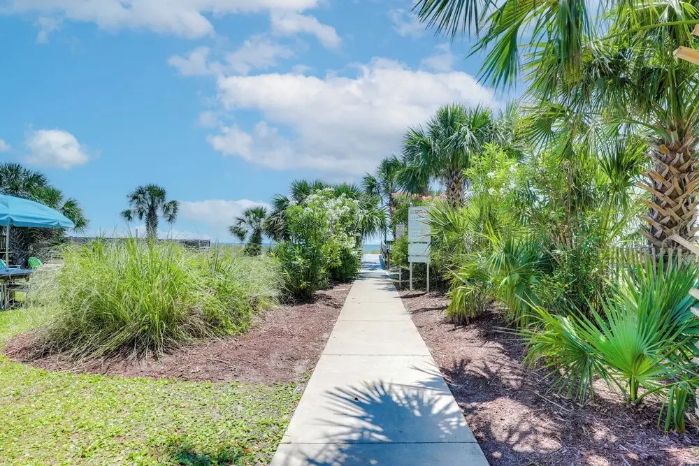 Walk to Shore: Condo w/ 2 Pools in Myrtle Beach
