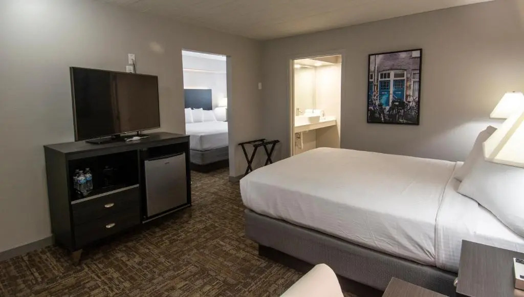 Americana Modern Hotel