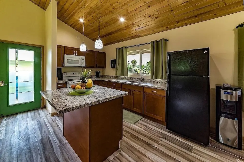 Tropical Island Paradise 2 Bedroom Home by RedAwning
