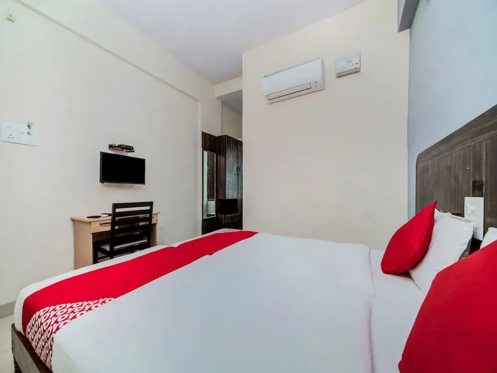 Hotel Regal By OYO Rooms