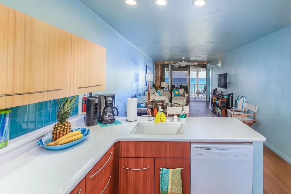 Kona Bali Kai 317 - Oceanfront 2 Bedroom Condo by RedAwning