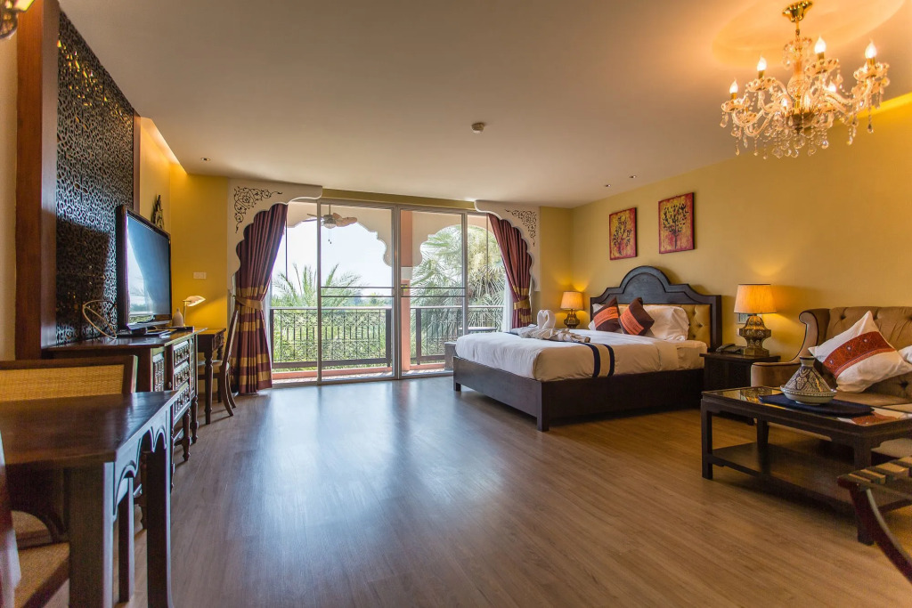 SHEIK ISTANA HOTEL CHIANGMAl