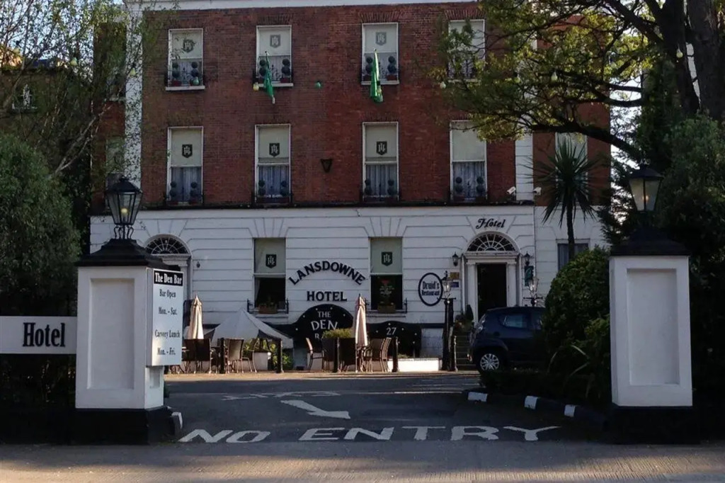 The Lansdowne Hotel