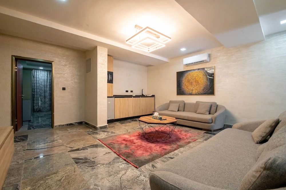YANNA APARTMENT BY KHALIQUES