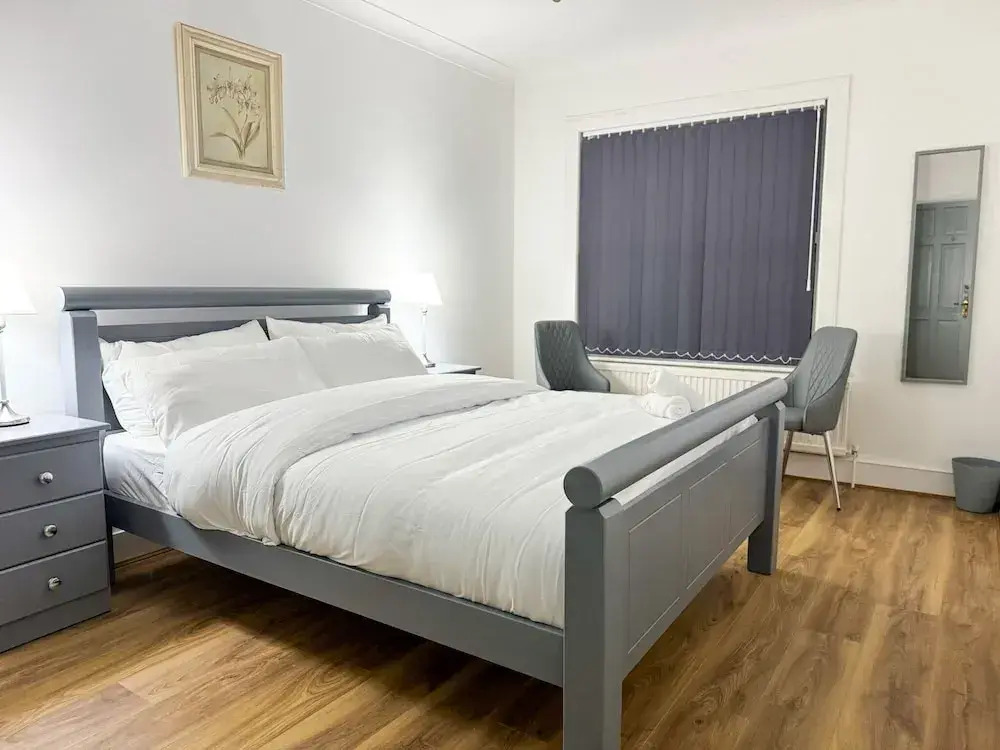 Modern North London Retreat - 7 Bedrooms