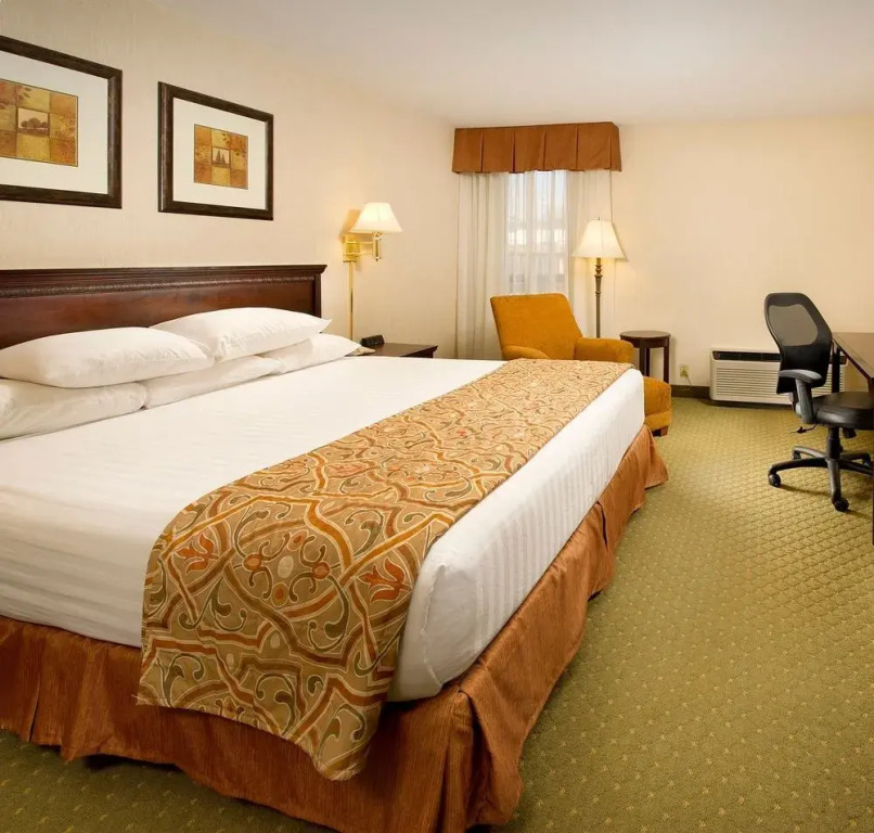 Drury Inn Suites Westport