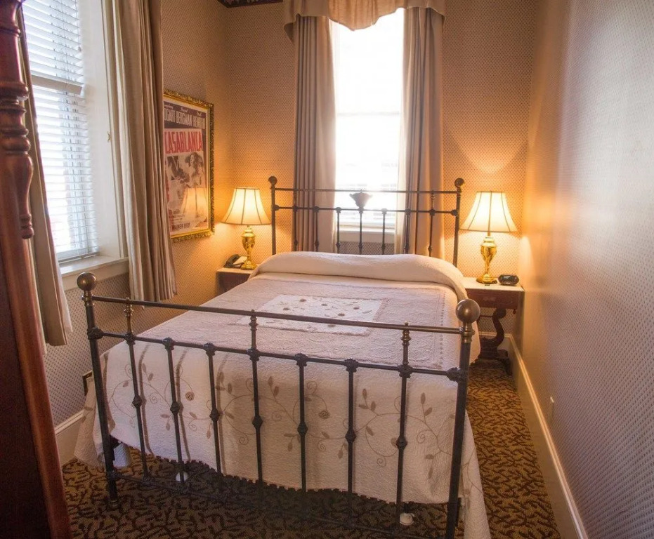 Celebrity Boutique Hotel