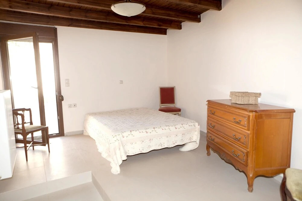 Studio in Roumeli, With Pool Access, Enclosed Garden and Wifi