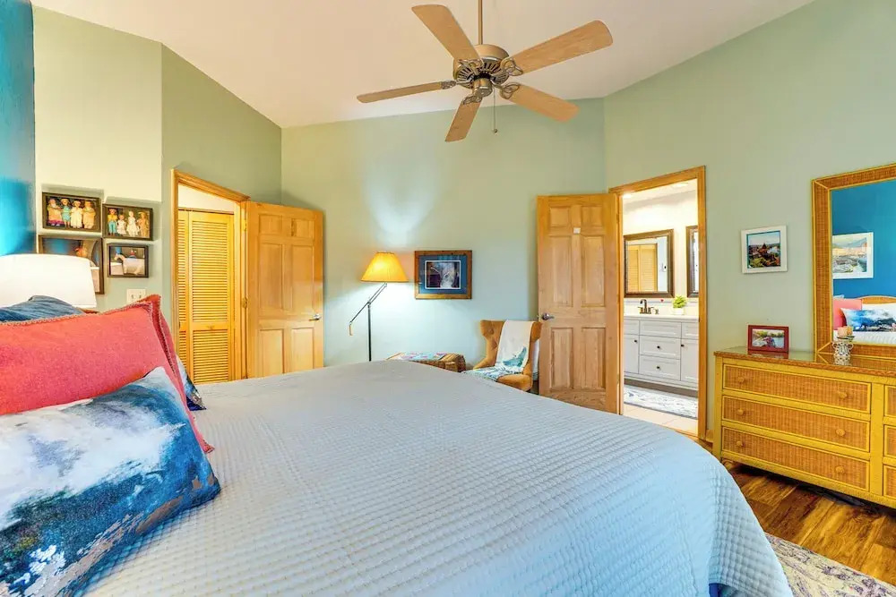 Sunny Titusville Retreat Near Space Coast