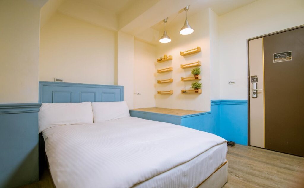 Tomer Hostel