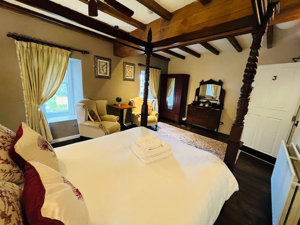 The Peak Hotel
