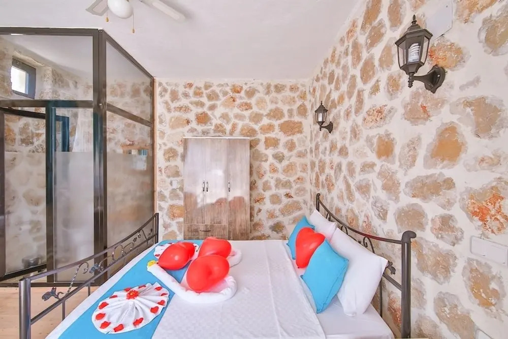 Villa Stone 2