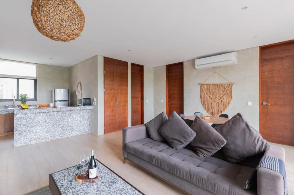 Stunning 2BR Apartment in La Veleta with Rooftop Pool, Amazing Amenities & Modern Architecture Design