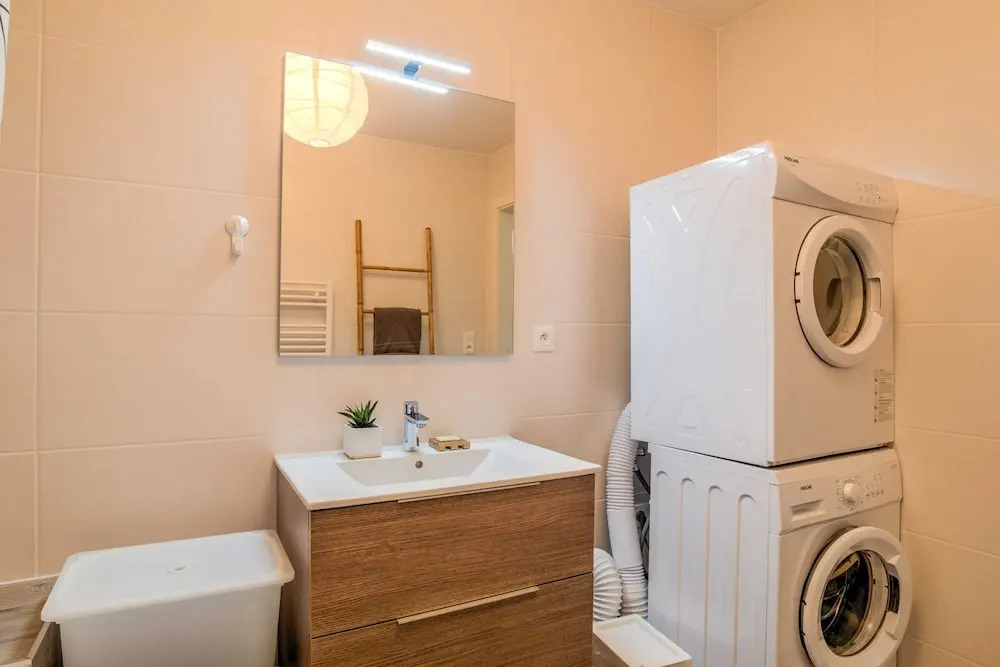 Pretty One-bedroom Apartment of 70m² With Balcony - Strasbourg