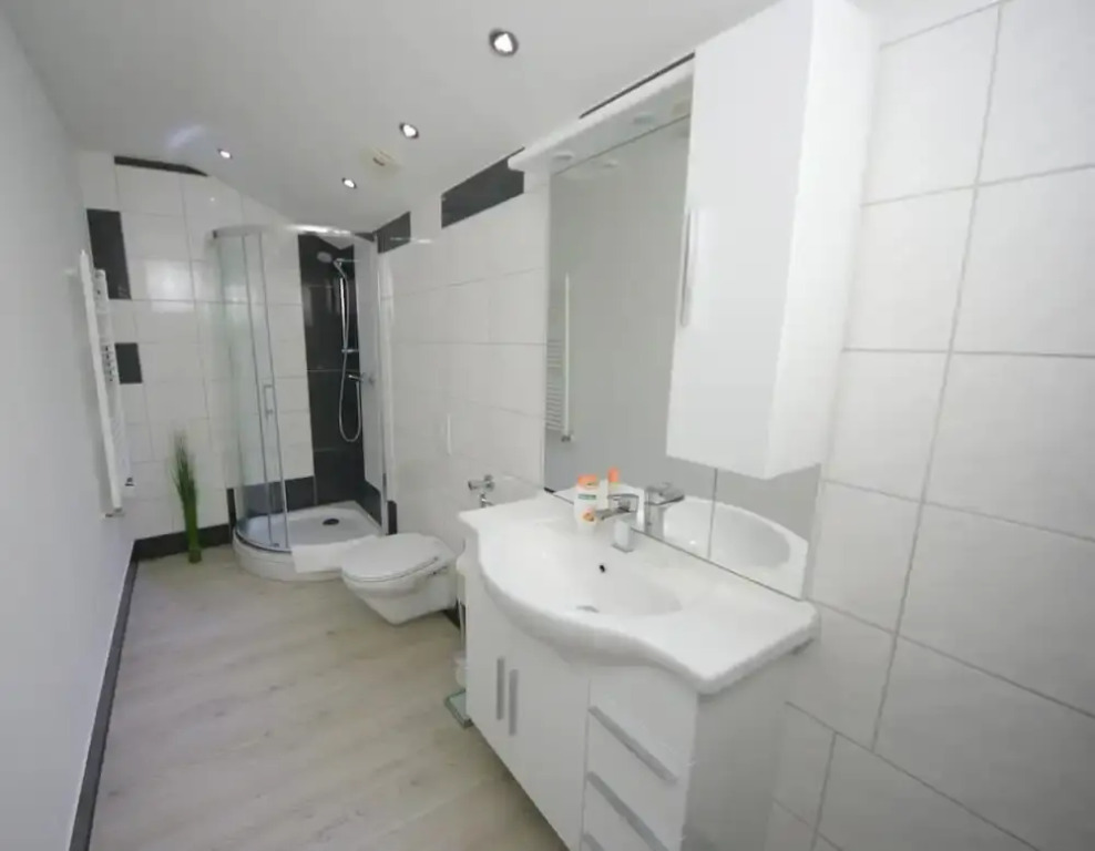 Hotel am Rosenplatz,24 Stunden Check in, Küche, kostenfreie Parkplätze
