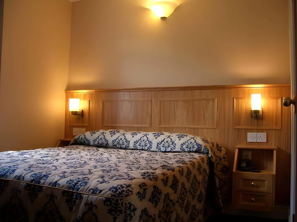 Olympic House Hotel