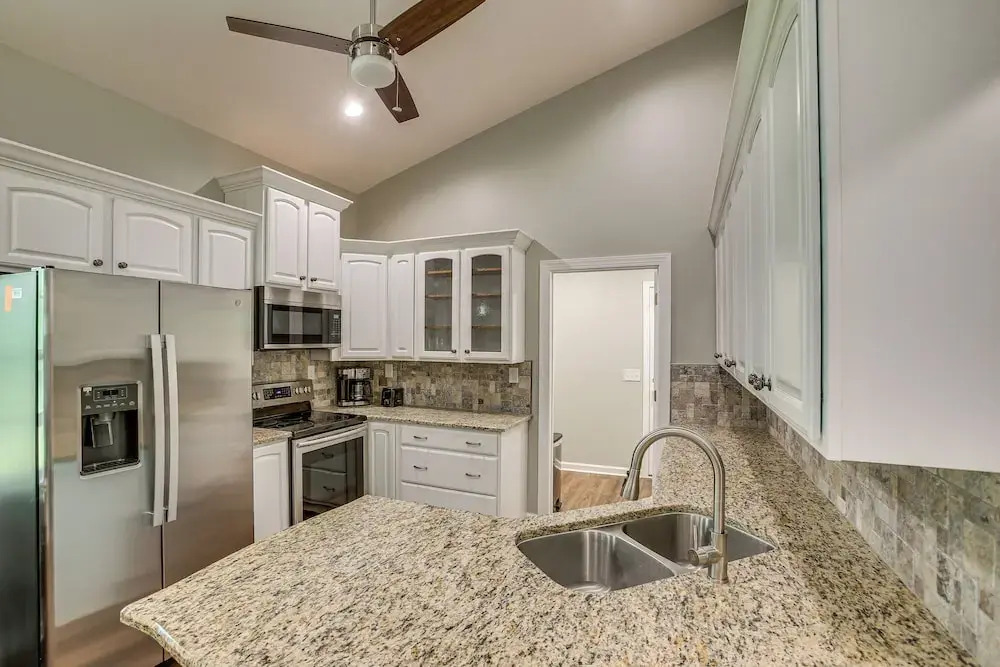 1/2 Mi to Kentucky Downs: Franklin Home w/ Patio!