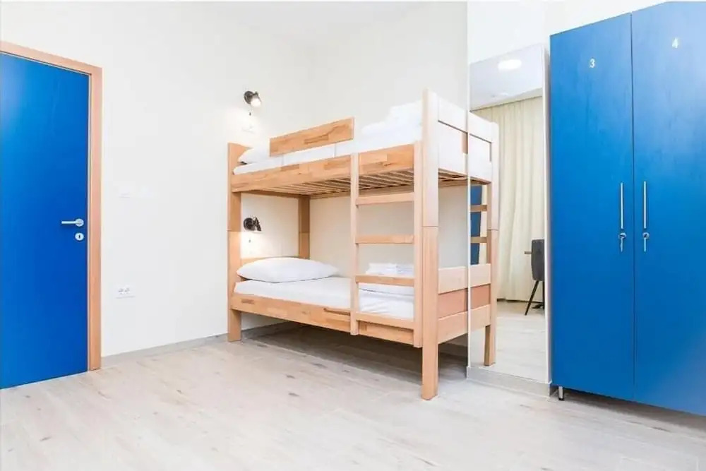 AI HOSTEL