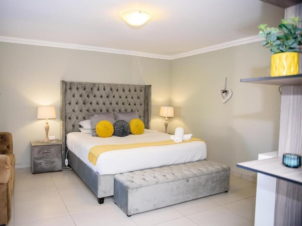 Rhino Creek Estate