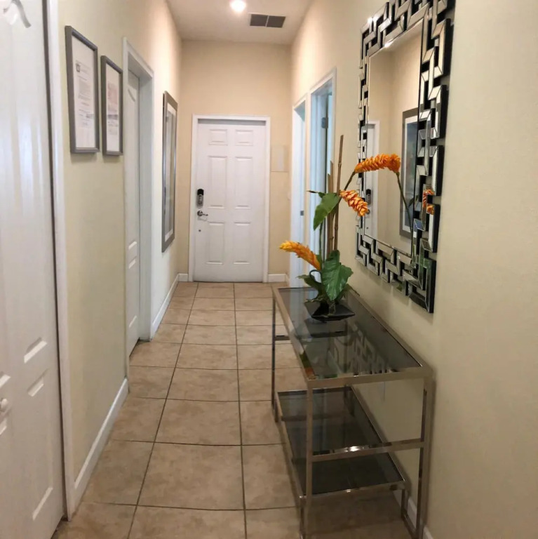 Family Friendly 5 Bedrooms Home Close to Disney 4849
