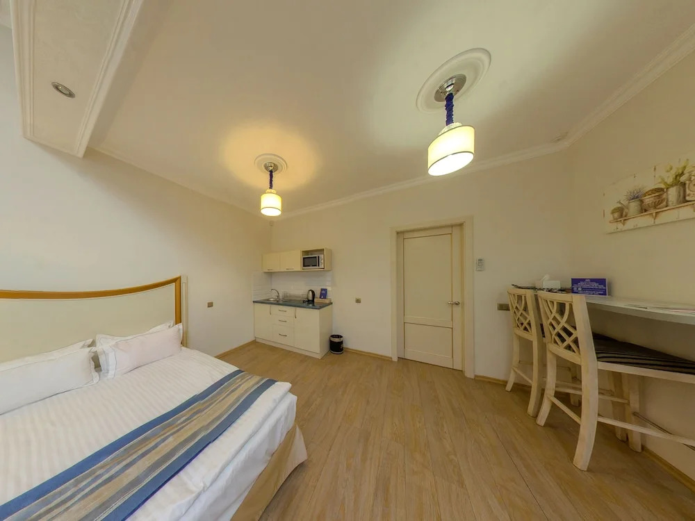 Metro Hotel Apartments