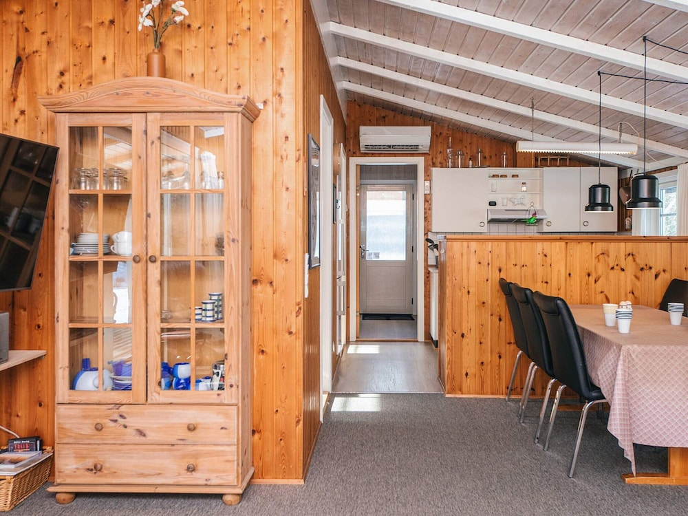 Sun-kissed Holiday Home in BlÃ¥vand near Sea