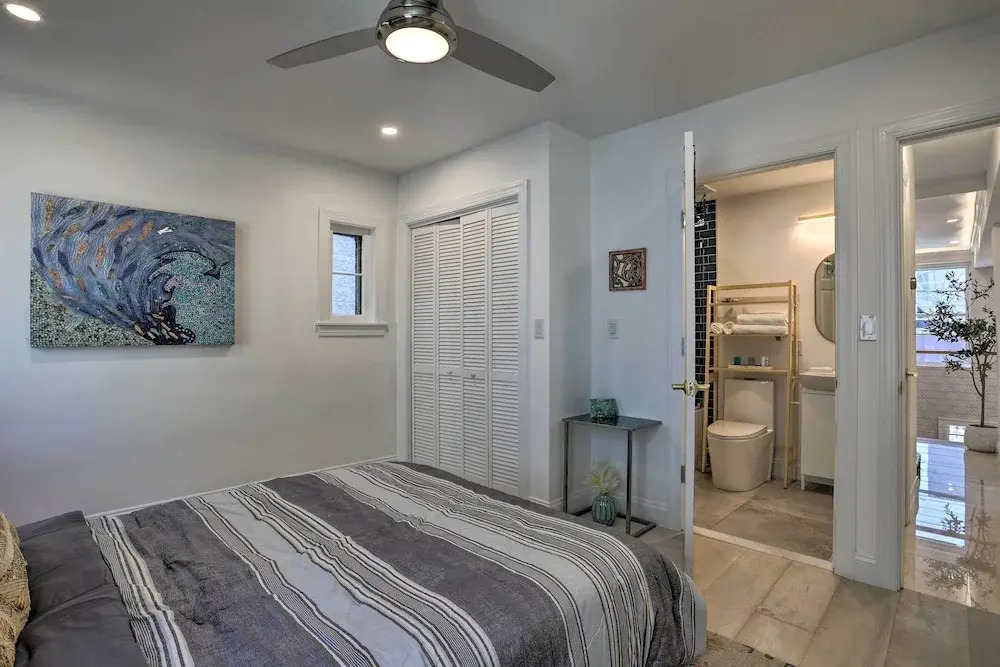 Upscale + Unique Townhome in University City!