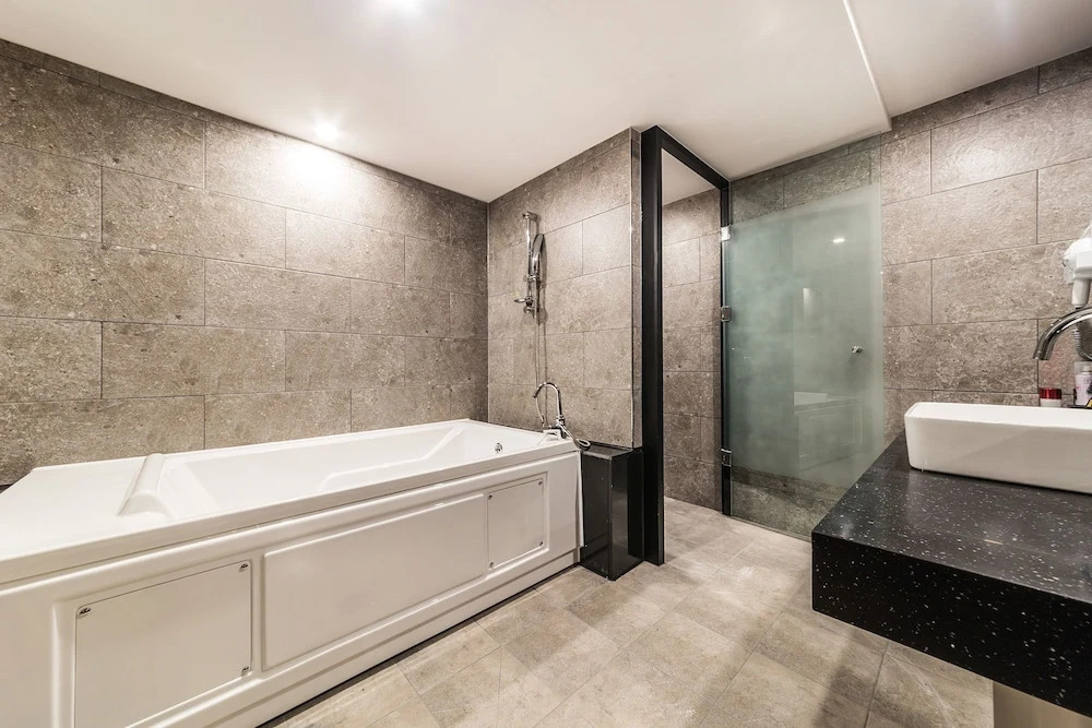 Xym Hotel