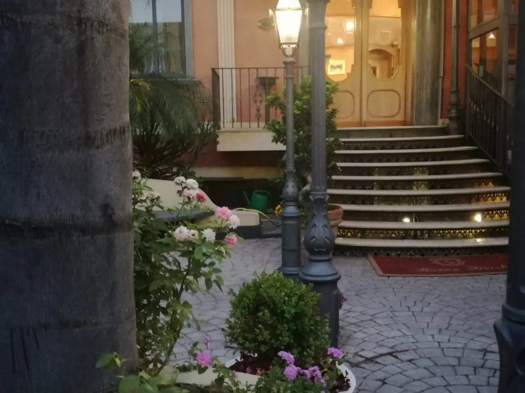 Buono Hotel