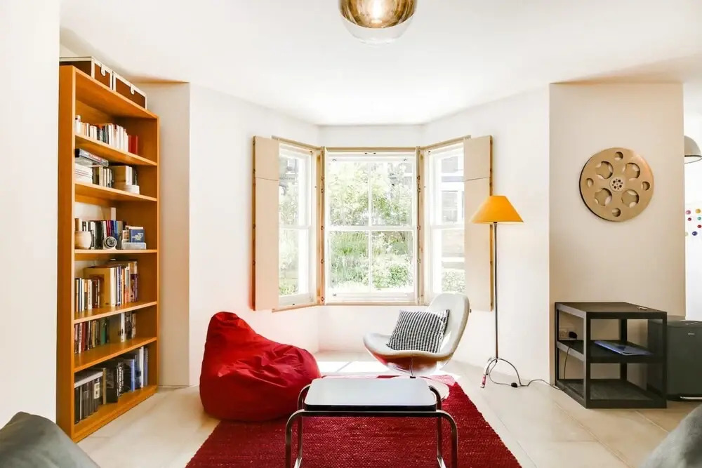Stylish, Bright Apartment w/ Private Garden