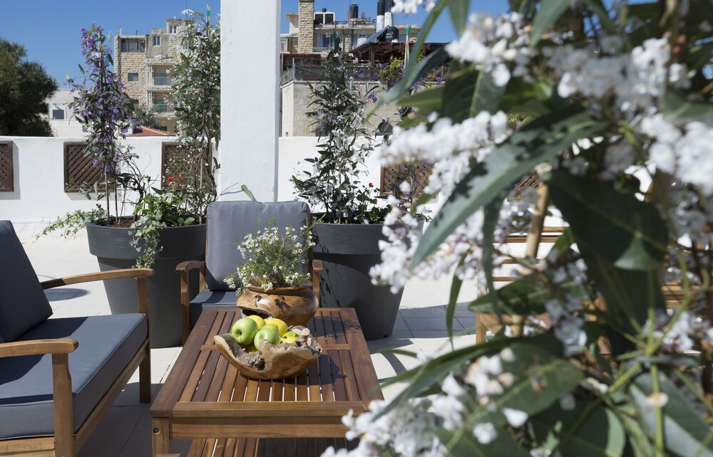 Mount of Olives Residence Glatt Kosher
